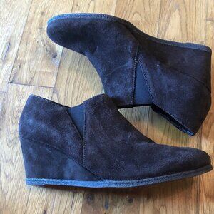 The Flexx Suede Wedges New!